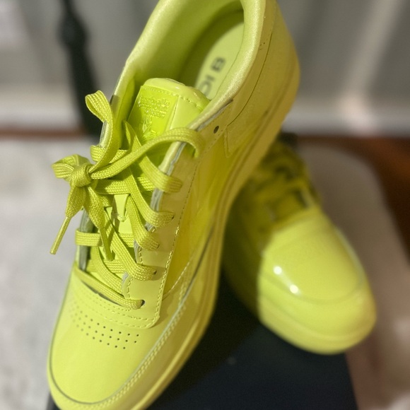 COPY - NWT/Reebok x CARDI B Classic Coated Club C High Vis Green Shiny PATENT W… - Picture 3 of 6